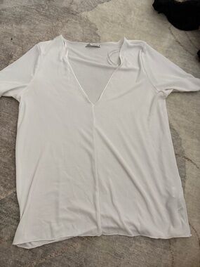 Zara White Ribbed V-Neck Top